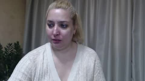 Snapshot of ohsweetiren chatting on April 2026 06:47:02 AM Iren online show from April 2026 06:47:02 AM