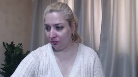 Snapshot of ohsweetiren chatting on April 2026 05:27:02 AM Iren online show from April 2026 05:27:02 AM
