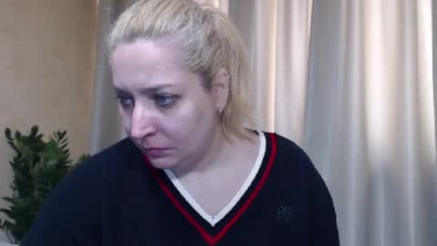 Snapshot of ohsweetiren chatting on May 2026 05:45:01 AM Iren online show from May 2026 05:45:01 AM
