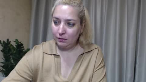 Snapshot of ohsweetiren chatting on May 2026 05:57:01 AM Iren online show from May 2026 05:57:01 AM