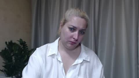 Snapshot of ohsweetiren chatting on May 2026 05:56:01 AM Iren online show from May 2026 05:56:01 AM