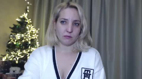 Mari online show from January 2025 03:44:01 PM