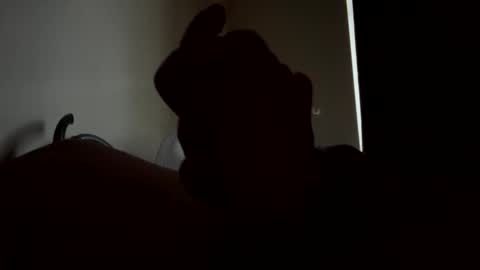 Snapshot of oil_it_up chatting on November 2025 08:31:01 PM oil_it_up online show from November 2025 08:31:01 PM