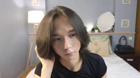 Snapshot of okerriella chatting on September 2025 01:25:02 PM Ami online show from September 2025 01:25:02 PM