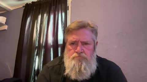 olderguyplayin online show from April 2026 01:41:02 PM