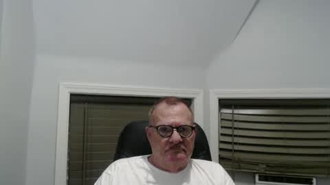 Snapshot of oldguybigd chatting on September 2025 05:29:01 AM oldguybigd online show from September 2025 05:29:01 AM