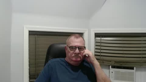 Snapshot of oldguybigd chatting on September 2025 03:30:01 AM oldguybigd online show from September 2025 03:30:01 AM