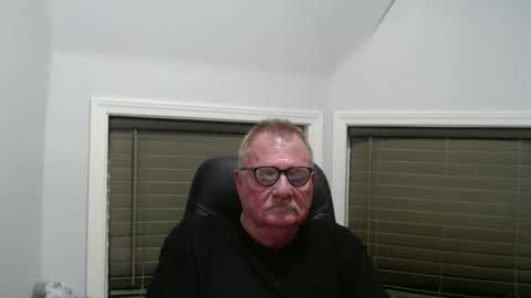 oldguybigd online show from May 2026 04:50:02 AM