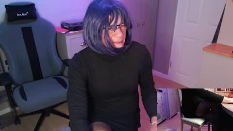 Snapshot of oldveteranuk chatting on December 2025 07:37:01 AM oldveteranuk online show from December 2025 07:37:01 AM