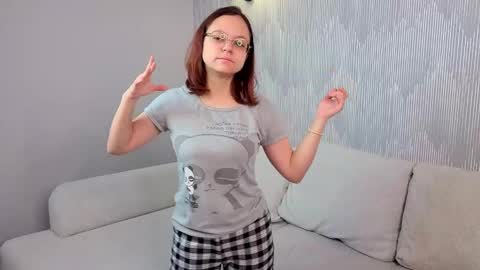 Snapshot of oleneweir chatting on November 2025 11:09:02 AM Stella online show from November 2025 11:09:02 AM