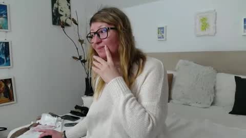 Olga Pavlova online show from March 2026 01:37:01 PM