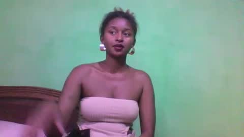 olinah610 online show from October 2025 09:28:01 AM