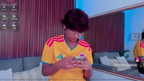 oliver20__ online show from June 2026 11:58:01 PM