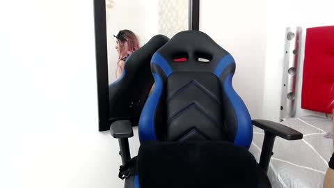 Snapshot of oliver__brown chatting on December 2024 11:45:01 PM Oliver online show from December 2024 11:45:01 PM