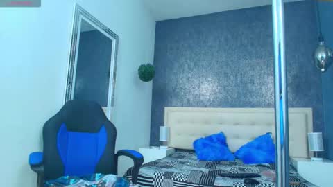 Snapshot of oliver__brown chatting on November 2025 11:32:02 PM Oliver online show from November 2025 11:32:02 PM