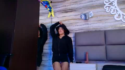 Snapshot of oliver__brown chatting on January 2026 12:12:02 AM Oliver online show from January 2026 12:12:02 AM