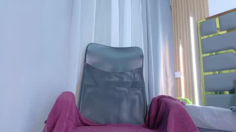 Snapshot of oliver_bigblack_cock chatting on May 2026 07:32:01 PM Oliver online show from May 2026 07:32:01 PM