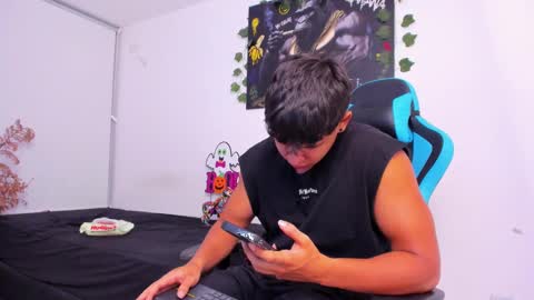 Snapshot of oliver_bray chatting on December 2024 01:48:02 AM Oliver bray online show from December 2024 01:48:02 AM