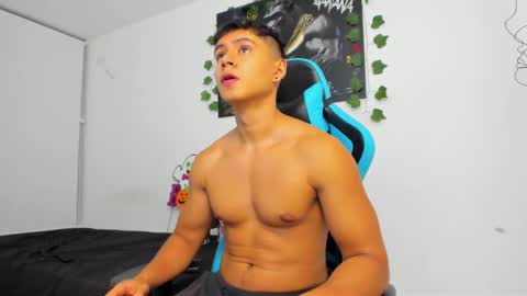 Snapshot of oliver_bray chatting on January 2025 02:50:02 AM Oliver bray online show from January 2025 02:50:02 AM