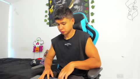 Snapshot of oliver_bray chatting on January 2025 12:29:01 PM Oliver bray online show from January 2025 12:29:01 PM