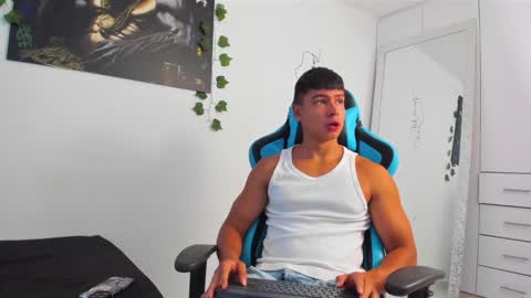 Snapshot of oliver_bray chatting on March 2025 04:42:02 PM Oliver bray online show from March 2025 04:42:02 PM