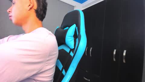 Snapshot of oliver_bray chatting on October 2025 11:38:02 PM Oliver bray online show from October 2025 11:38:02 PM