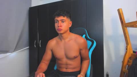 Snapshot of oliver_bray chatting on November 2025 04:07:02 PM Oliver bray online show from November 2025 04:07:02 PM