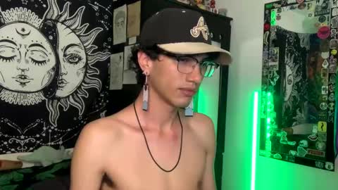 Oliver fast online show from October 2025 03:59:02 AM