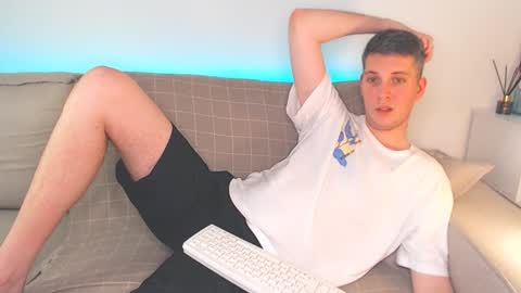 Oliver online show from January 2025 07:29:02 PM