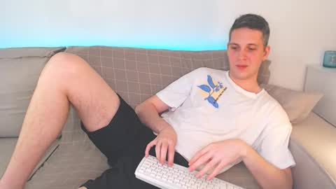 Oliver online show from March 2025 12:55:02 PM