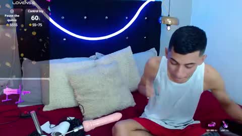 Snapshot of oliver_king_sex chatting on December 2024 07:07:02 PM Oliver Smith online show from December 2024 07:07:02 PM