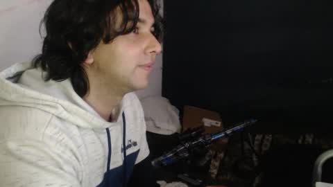 Snapshot of oliver_laid_2023 chatting on December 2024 12:18:01 AM oliver_laid_2023 online show from December 2024 12:18:01 AM