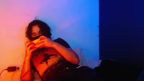 Snapshot of oliver_laid_2023 chatting on December 2024 06:59:01 AM oliver_laid_2023 online show from December 2024 06:59:01 AM