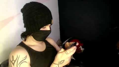 Snapshot of oliver_laid_2023 chatting on February 2025 01:02:02 AM oliver_laid_2023 online show from February 2025 01:02:02 AM