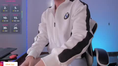 OLIVER online show from April 2026 07:11:02 PM