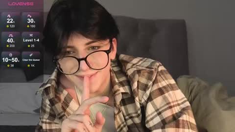 Snapshot of oliver_star_boy chatting on February 2026 09:13:01 AM oliver online show from February 2026 09:13:01 AM