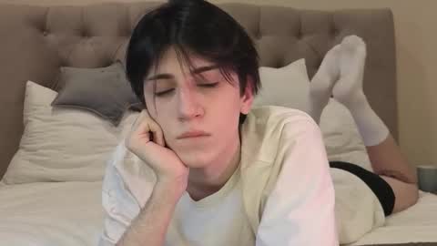 Snapshot of oliver_star_boy chatting on February 2026 09:02:01 AM oliver online show from February 2026 09:02:01 AM