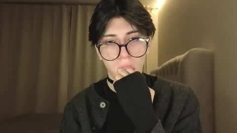 Snapshot of oliver_star_boy chatting on February 2026 05:06:02 PM oliver online show from February 2026 05:06:02 PM