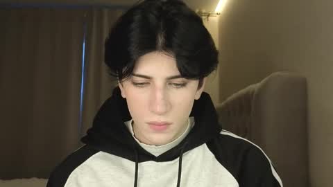 Snapshot of oliver_star_boy chatting on February 2026 02:49:01 PM oliver online show from February 2026 02:49:01 PM