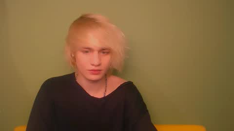 Oliver online show from December 2024 01:04:02 AM