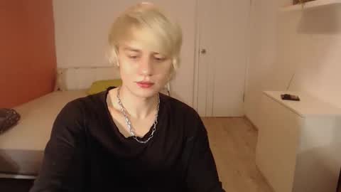 Oliver online show from November 2025 01:48:02 AM