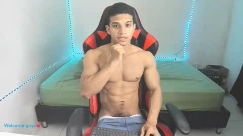 Snapshot of oliver_thompsson chatting on February 2026 11:56:02 PM oliver thompsson online show from February 2026 11:56:02 PM