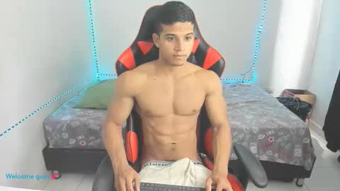 Snapshot of oliver_thompsson chatting on March 2026 02:46:02 PM oliver thompsson online show from March 2026 02:46:02 PM