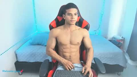 Snapshot of oliver_thompsson chatting on April 2026 07:15:01 PM oliver thompsson online show from April 2026 07:15:01 PM