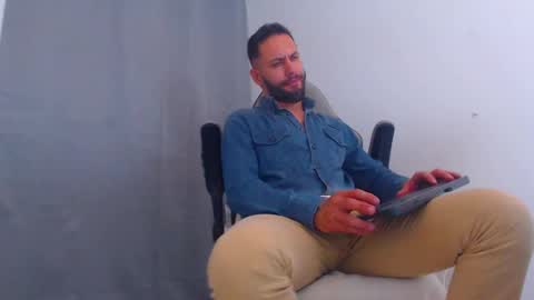 oliver online show from January 2025 01:36:02 AM