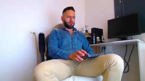 oliver online show from February 2026 03:38:01 PM