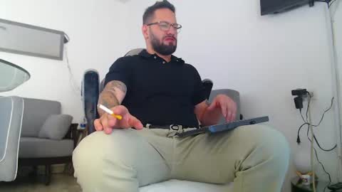 Snapshot of oliverdrew1 chatting on July 2026 02:08:02 PM oliver online show from July 2026 02:08:02 PM