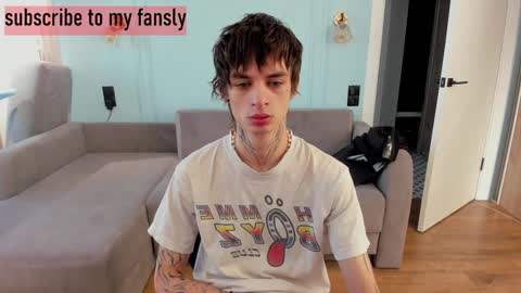 Snapshot of oliverrgroove chatting on December 2024 08:04:02 AM oliverrgroove online show from December 2024 08:04:02 AM