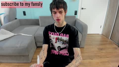 Snapshot of oliverrgroove chatting on January 2025 08:45:02 AM oliverrgroove online show from January 2025 08:45:02 AM