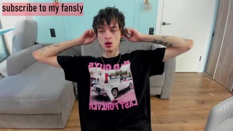 Snapshot of oliverrgroove chatting on January 2025 08:29:01 AM oliverrgroove online show from January 2025 08:29:01 AM